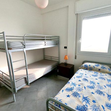 Fronte Mare Stupenda Terrazza Piramide Jesolo Lido Carraro Immobiliare - Family Apartments Екстериор снимка